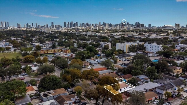 Foto del edificio - 2428 NW 28th St