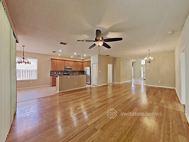 Building Photo - 19142 Meadow Pine Dr