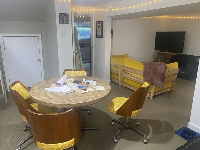 Foto del edificio - 3317 N Claremont Ave