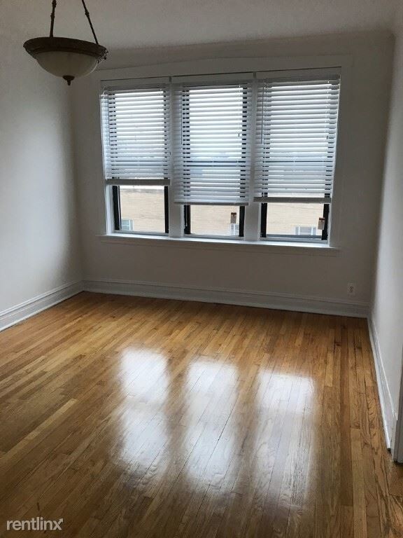 Foto del edificio - 1414W Irving Park Rd