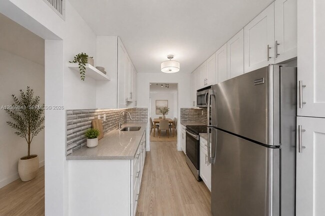 Foto del edificio - 185 Lakeview Dr