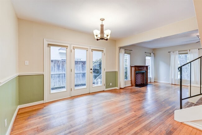 Building Photo - 2719 Arbuckle St