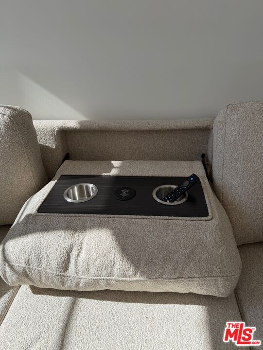 Foto del edificio - 602 N Maple Dr