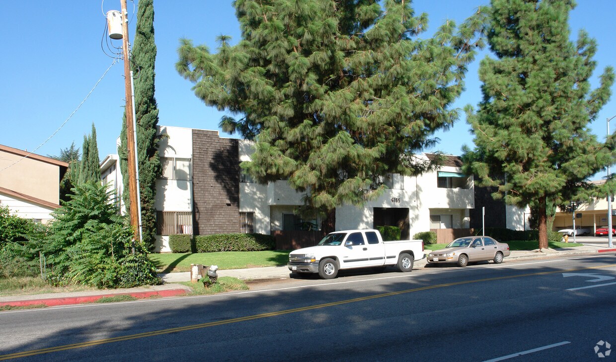 Building Photo - 6155 Fulton Ave