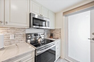 Building Photo - 1213 S Ocean Blvd