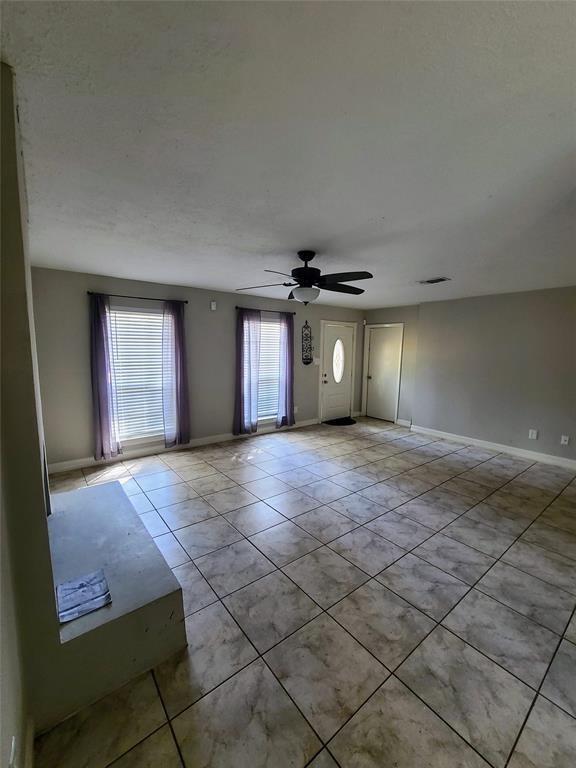 Foto del edificio - 23311 Newgate Dr