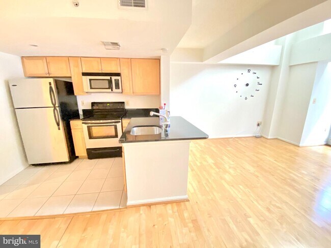 Foto del edificio - 1225 13th St NW