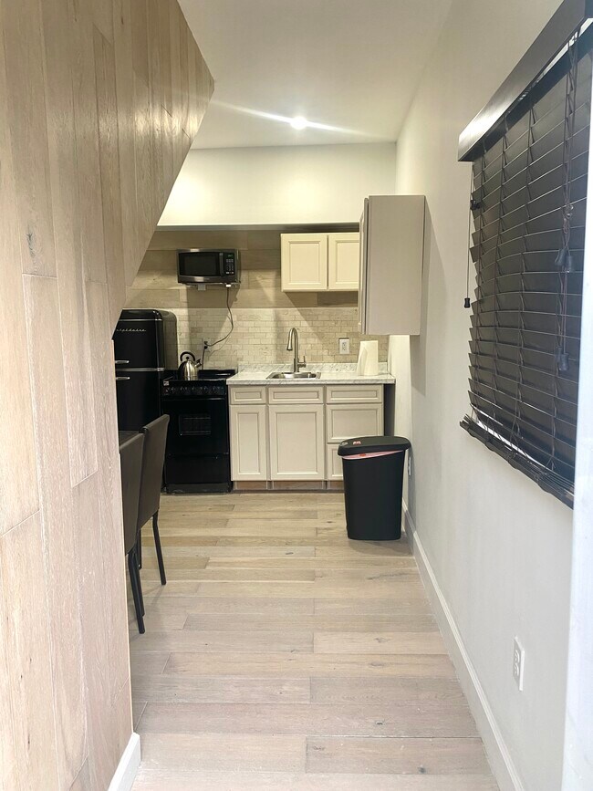 Foto del edificio - 1419 Meridian Ave
