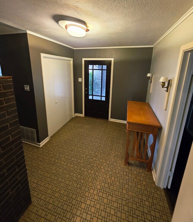 Foto del edificio - 534 Beechwood Dr