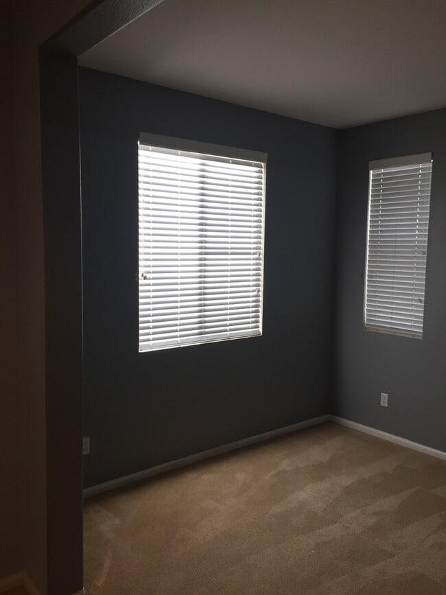 Building Photo - Two Story Townhome -  Moreno Valley