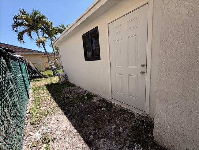 Foto del edificio - 16536 SW 54th St
