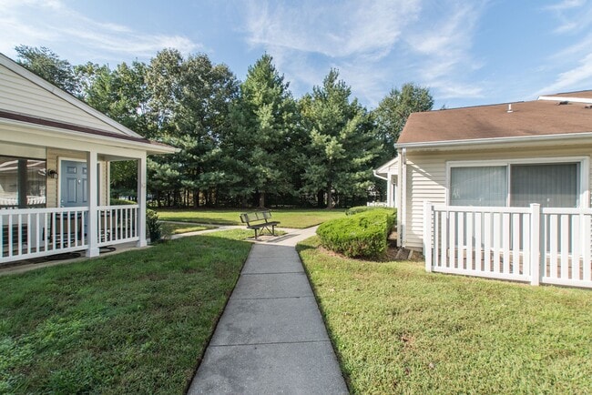 Foto del edificio - Fox Chase Apartments