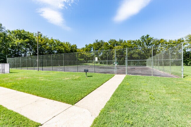 Foto del edificio - 2004 Granville Rd