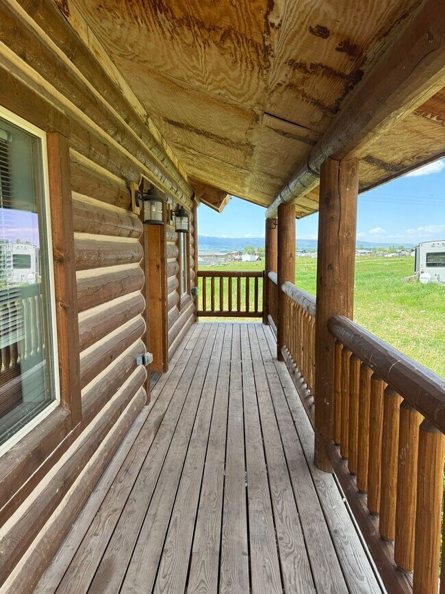 Building Photo - Beautiful Cabin in Victor