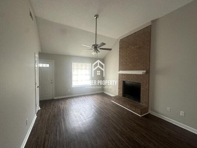 Building Photo - 7091 Maryland Cir S