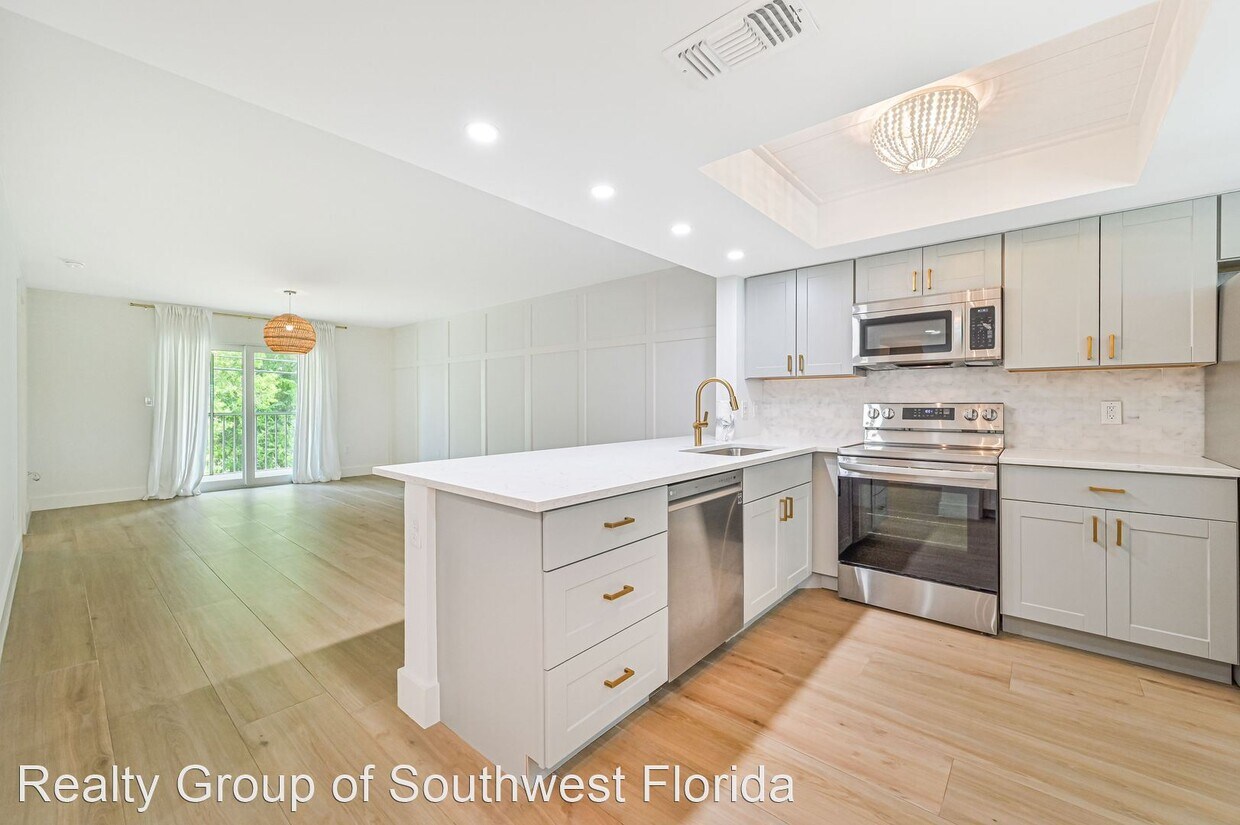 Primary Photo - 2 br, 2 bath House - 136 Cypress Way E #505