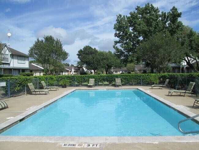 Foto del edificio - 1213 Lyric Ln