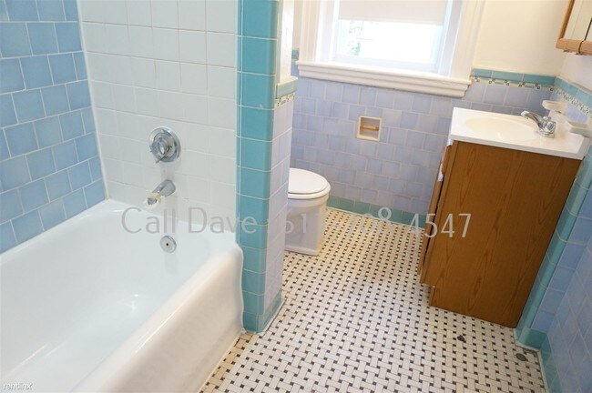 Building Photo - 1 br, 1 bath  - 2045 Commonwealth Ave # 2727