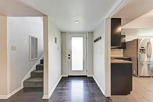 Building Photo - 7411 Fireoak Dr