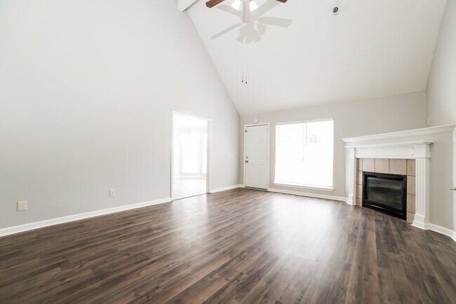 Foto del edificio - 1230 Worthington Dr