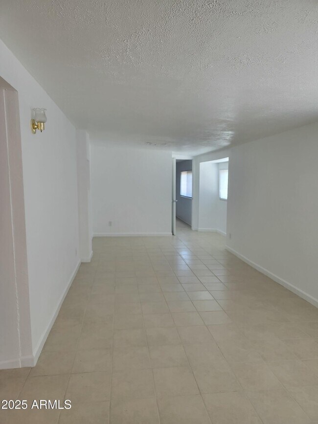 Foto del edificio - 621 E Papago Dr