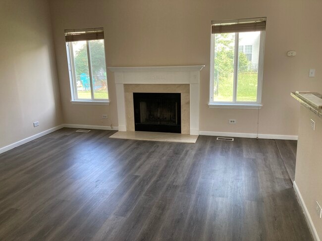 Family room - 12 Gail Ct