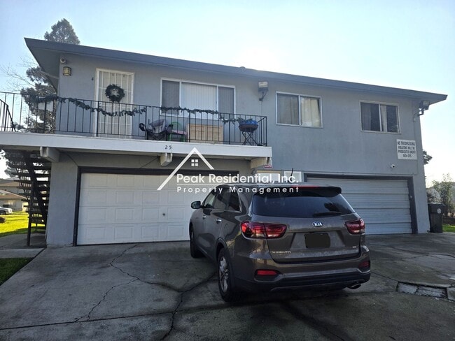 Photo - Charming 2 bedroom 1 bathroom Apartment!