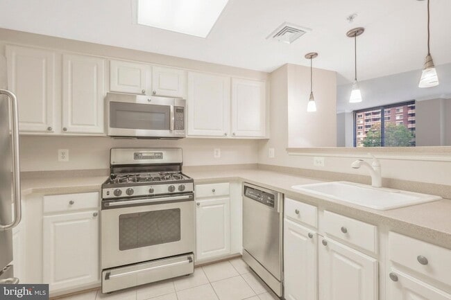Foto del edificio - 3830 9th St N