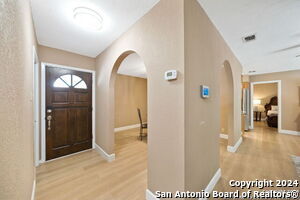 Foto del edificio - 7014 Forest Moss St
