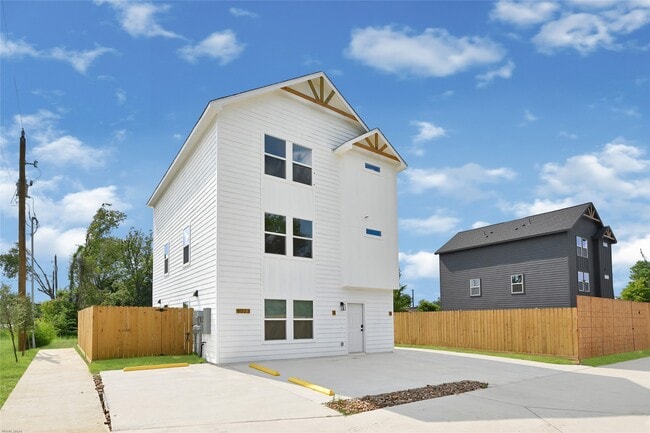 Foto del edificio - 8023 Birmingham St