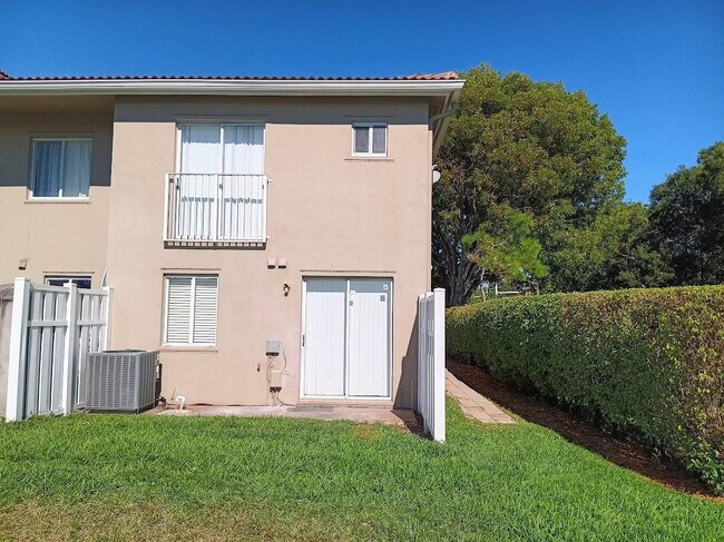 Building Photo - 150 Riviera Cir