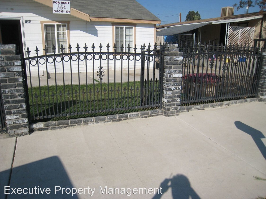 Foto principal - 2 br, 1 bath House - 1000 Curtis Dr.