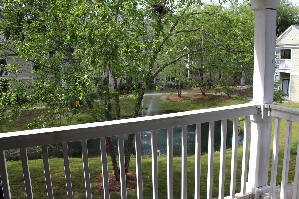 Foto principal - 100 Kensington Blvd