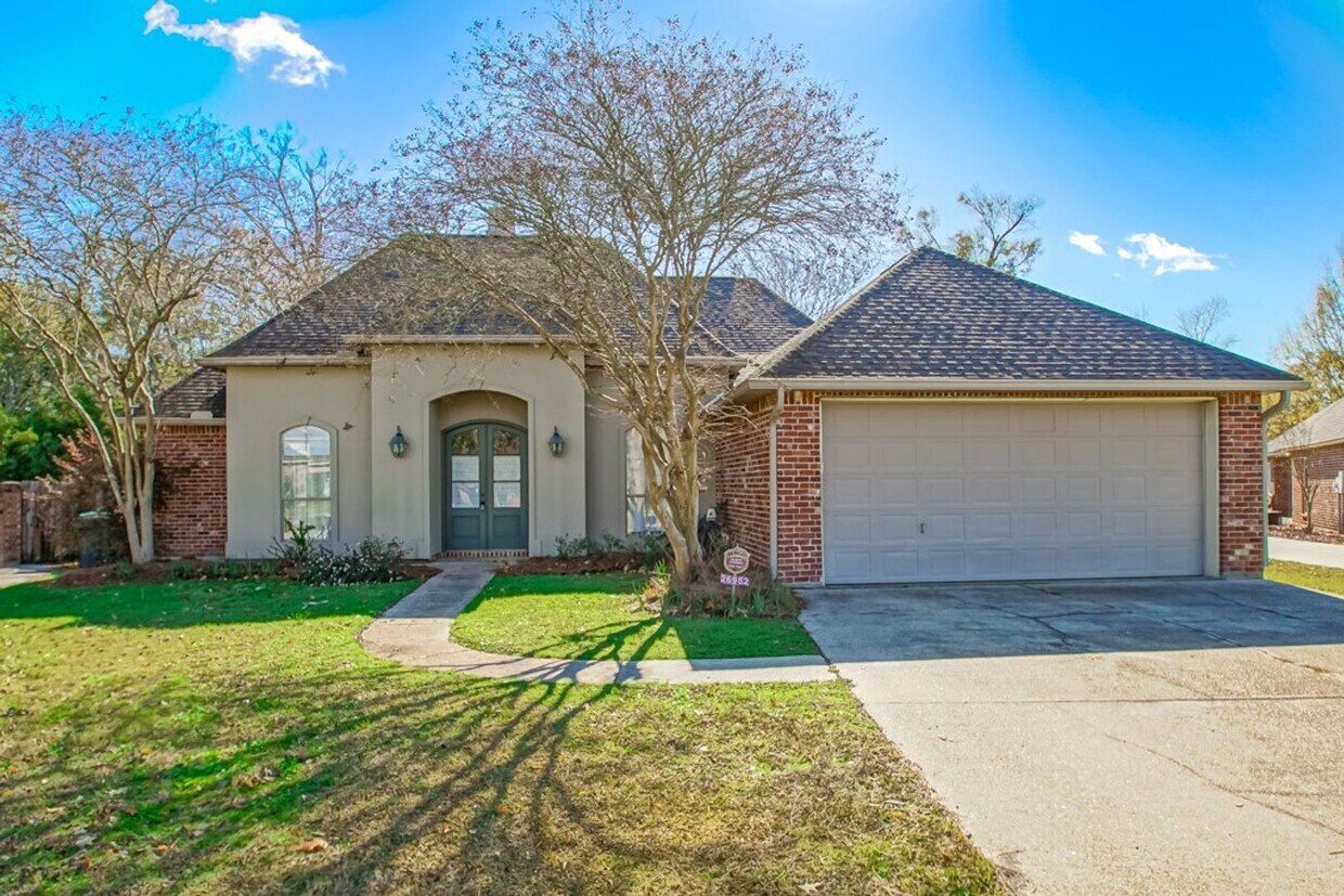 Primary Photo - 26962 Regency Park Dr