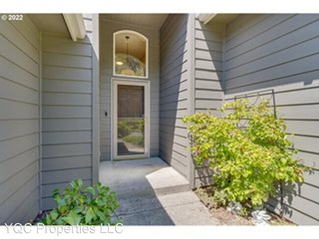 Building Photo - 3 br, 2 bath House - 2733 NW Julia St