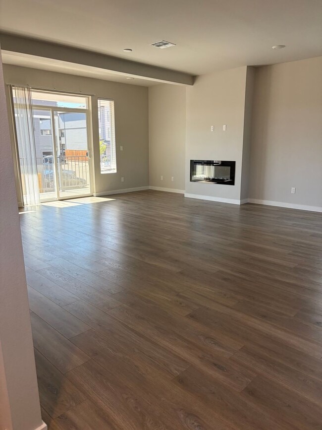 Foto del edificio - 3 Story Home in Crestview Crossing - Ideal Newberg location with a Neighborhood Park!