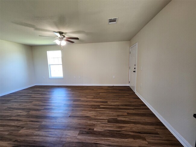 Foto del edificio - 2402 14th Ave N