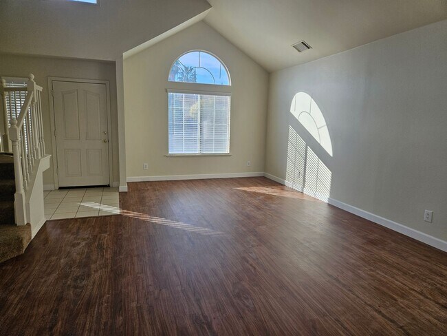 Building Photo - A Fantastic Clovis Home just minutes from ...
