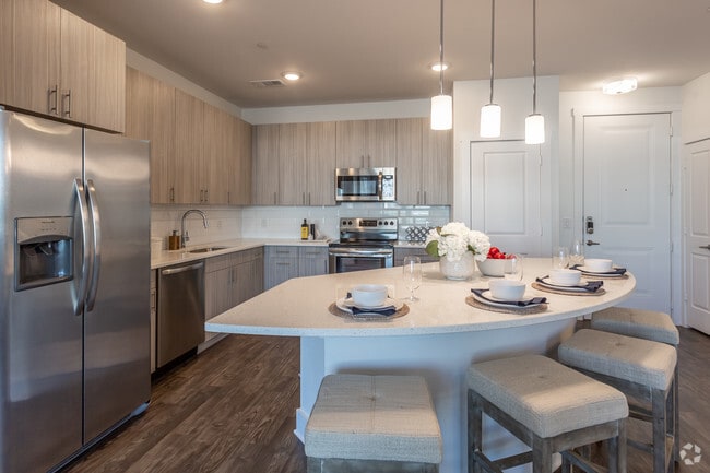 Kitchen - Lakeside Row Apartments