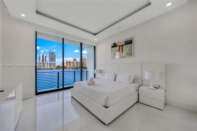Foto del edificio - 4016 NE 167th St