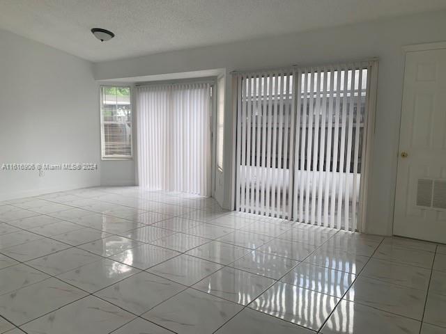 Building Photo - 3321 Ivy Way