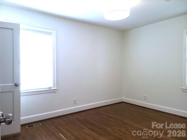 Foto del edificio - 2114 Brandon Cir