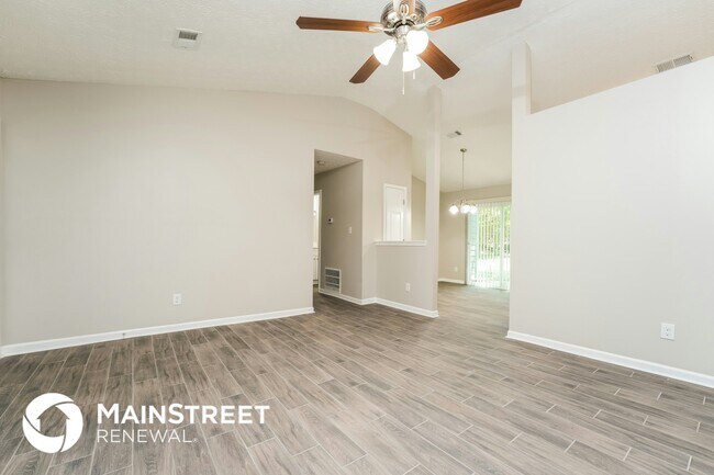 Building Photo - 2729 Maple Grove Dr