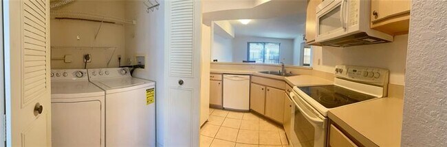Foto del edificio - 725 SW 148th Ave