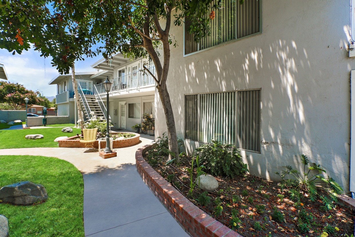 Building Photo - 975 Ventura Ave