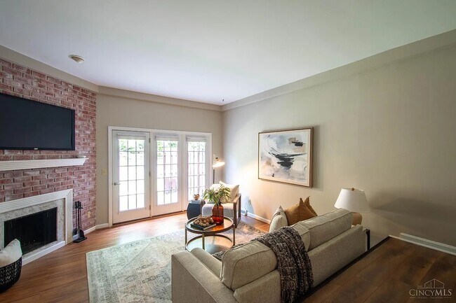 Foto del edificio - 9767 Bunker Hill Ln