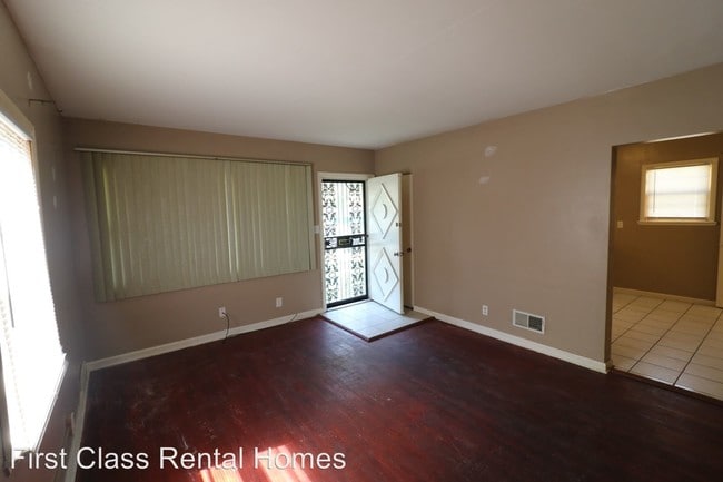 Building Photo - 4 br, 1.5 bath House - 1345 Lane St