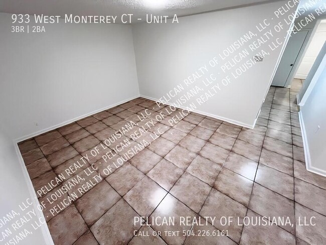 Foto del edificio - 933 Monterey Ct S