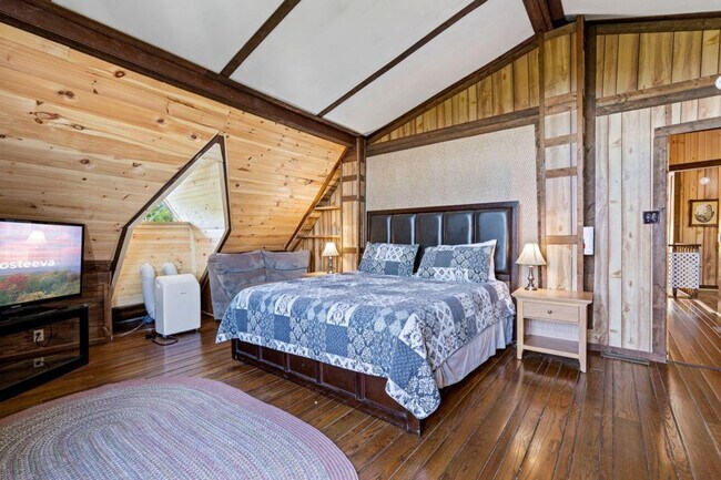 Foto del edificio - 1730 Walnut Hill Ln