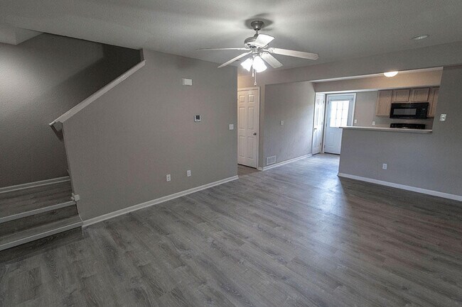 Building Photo - 3927 Snowy Owl Dr